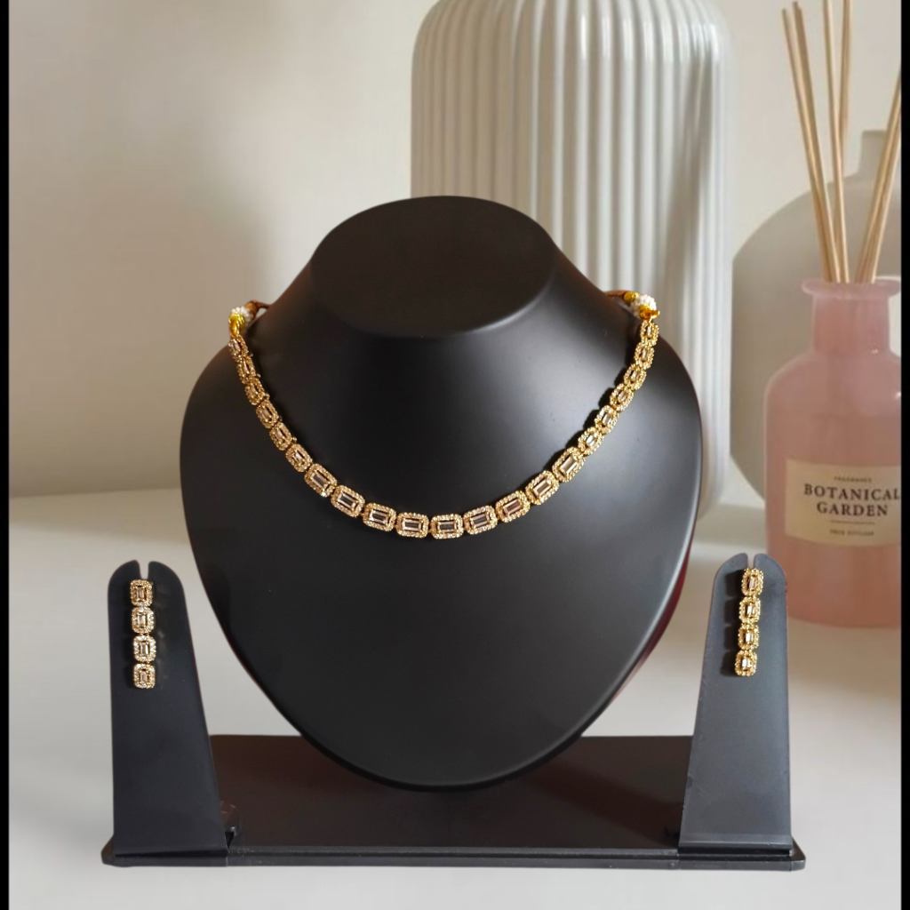 Geometric Mehndi Polish AD Necklace Set